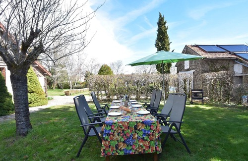 Charrin Villa | Mansion in Charrin by Loire with Pool