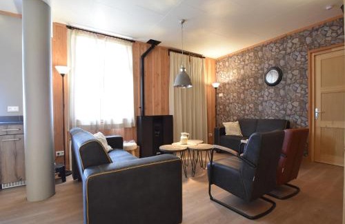 Cuzy House | Mansion in Cuzy with Pool & Forest Views, cleaning included