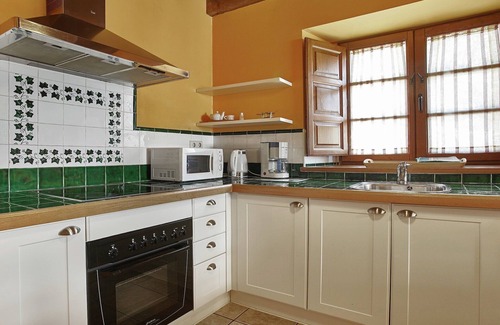 Pruneda Apartment | Mansion in Nava near Beach & Pool