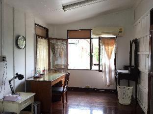 Thung Maha Mek House | Many Trees