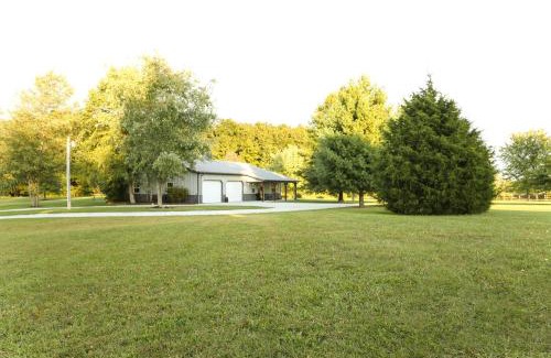 Pierceville House | Maple Lawn