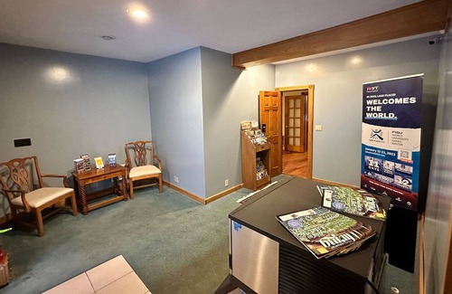 Lake Placid Hotel | Maple Leaf Inn - Lake Placid provides Two Double Beds Room