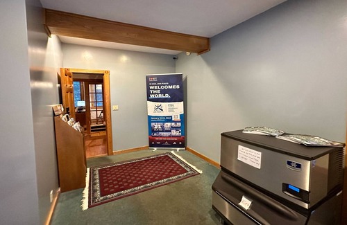 Lake Placid Hotel | Maple Leaf Inn - Lake Placid provides Two Double Beds Room