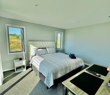 Putaruru House | Maple Retreat by Blue Spring