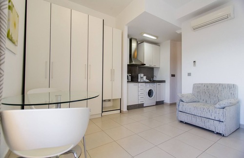 Old Town Apartment | MAR - ESTUDIO CON VISTAS AL MAR