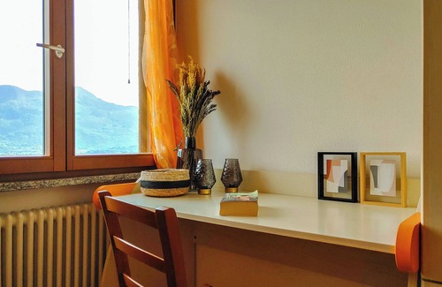 Aurogna Apartment | Maranina holiday flat on Lake Como