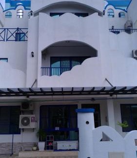 Zhiben House | Marathon B&B