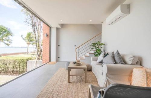 Bang Lamung Villa | Marbella Beachfront Pattaya 3BR