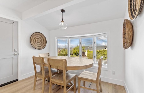 Sugarloaf House | @ Marbella Lane - 3BR w/sweeping views of Bay Area