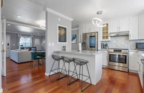 Sharp Park House | @ Marbella Lane - Buckingham Place | Laundry + P