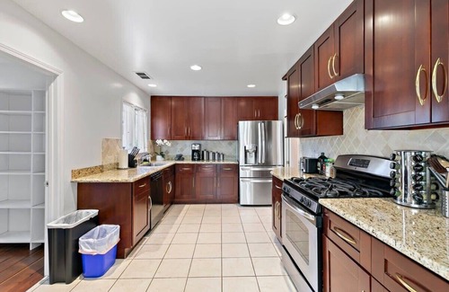 Farm Hills House | @ Marbella Lane - Elegant and Inviting Home in RWC