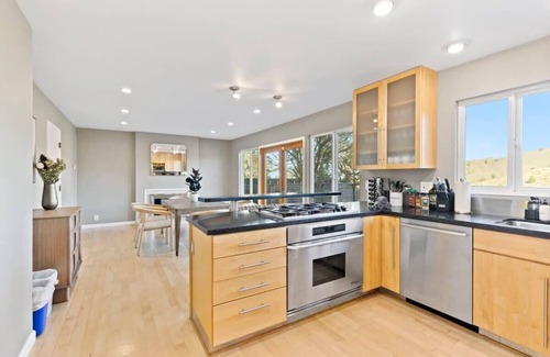 Park Pacifica House | @ Marbella Lane - Hidden Gem in Pacifica!