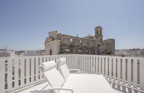 Centro Storico Apartment | Marchesa - 2 Bedrooms, Terrace & Bath Tub in Center