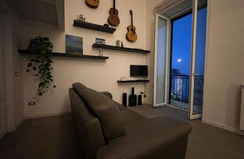 Pozzuoli Apartment | MARE DI NAPOLI