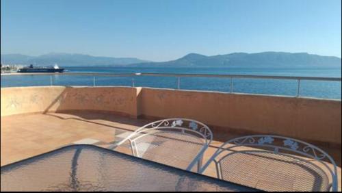 Molos-Agios Konstantinos Apartment | Mare & Monti