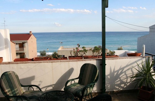 Furci Siculo Apartment | Marea, cosy and romantic apartment sea view, near taormina