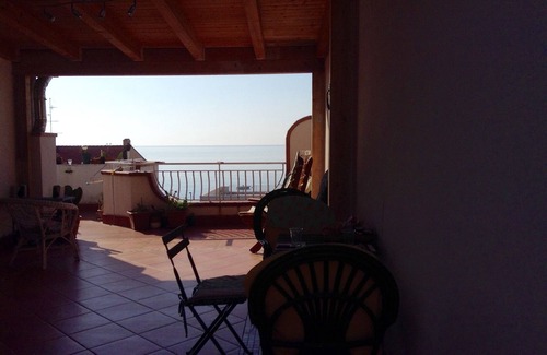 Furci Siculo Apartment | Marea, cosy and romantic apartment sea view, near taormina