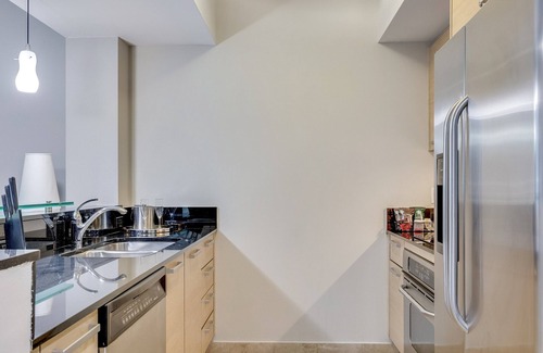 Sunny Isles Beach Resort | Marenas Beach Resort