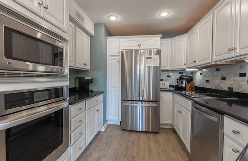 Osage Beach House | Margaritaville Lake home! 6Bed/7 bath Sleeps up to 20! 5000 Sq ft home.