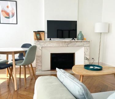 Auch Apartment | MARIA - Centre historique - Parking Privé
