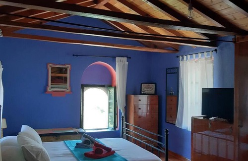 Thalames House | MARIA'S Rustic stonehouse in traditional village