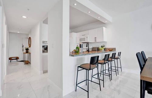 Sunny Isles Beach Apartment | marina bay sunny isles 1005 Water view