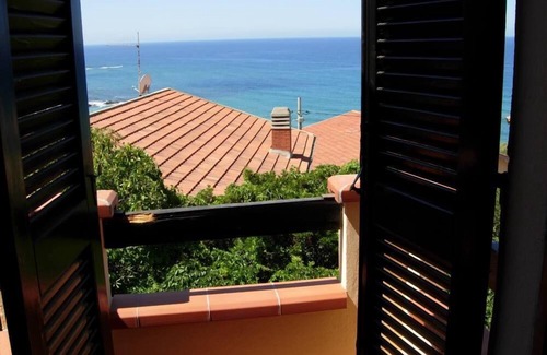 Marina di Gutturu Flumini Apartment | Marina Di Arbus: apartment/flat - Arbus