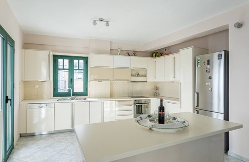 Kardamyli Apartment | MARINA HOME