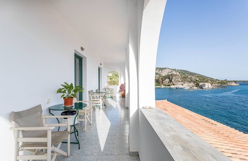 Kardamyli Apartment | MARINA HOME