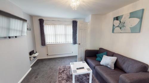 Hull Apartment | Marina House