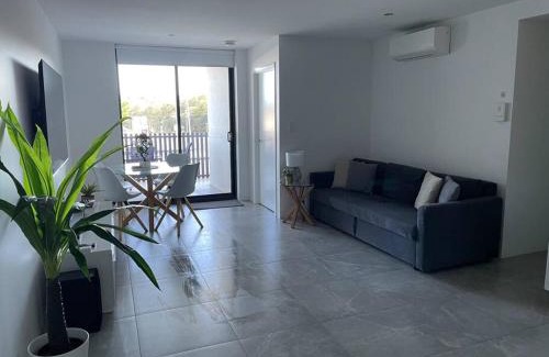 Sandstone Point Apartment | Marina Point
