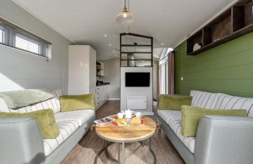 Oulton Broad House | Marina Retreat