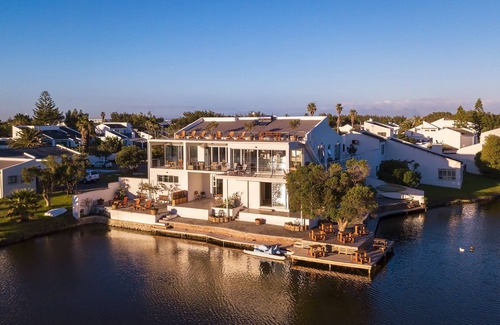 Muizenberg Apartment | Marina Views