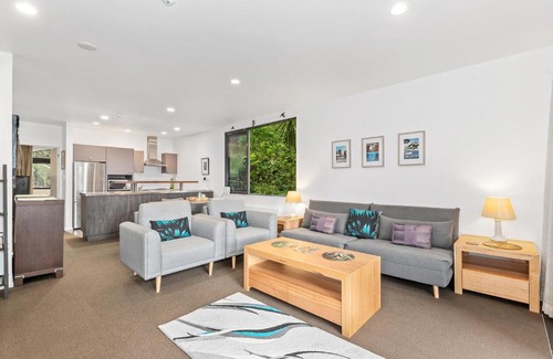 Tutukaka House | Marina Vista - Tutukaka Holiday Home