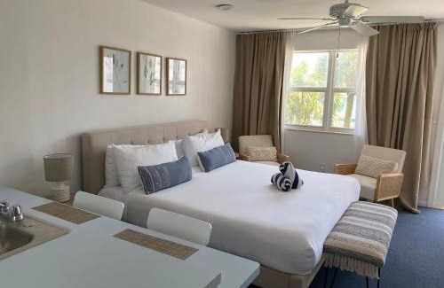 Hollywood South Central Beach Apartment | Marine Villas # 6