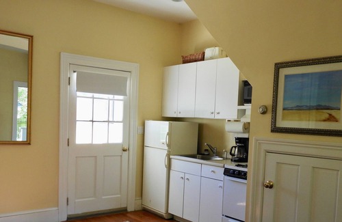 Marion Center Apartment | Marion Village Apartment sleeps 2 plus sleeper couch Small dogs allowed with fee