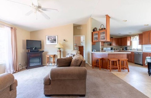 Mariposa House | Mariposa Ridge Retreat.n