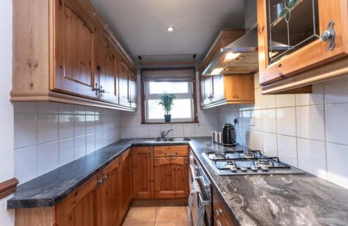 Staple Hill House | Marlborough St - Contractors Long Stays by ShortStayUK