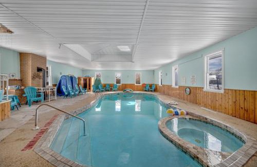 Marmora Apartment | Marmora and Lake Inn Superior Apartment- Sleeps 13 guests