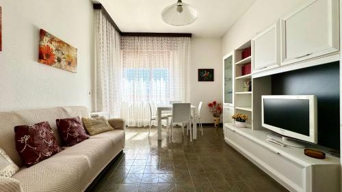 Marotta Apartment | Marotta, trilocale a pochi passi dal mare SE081