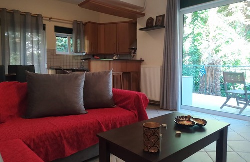 Marousi Apartment | Marousi Comfy Apartment with balcony