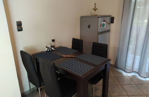 Marousi Apartment | Marousi Comfy Apartment with balcony