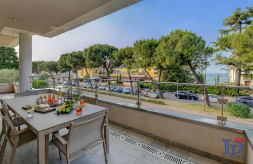Desenzano del Garda Apartment | Marriott Oscar Luxury Suite DesenzanoLoft Official Partner Homes & Villas by Marriott Bonvoy