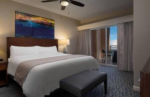 Bermuda Riviera Resort | Marriott's BeachPlace Towers, Beach, Pool, Hot Tub