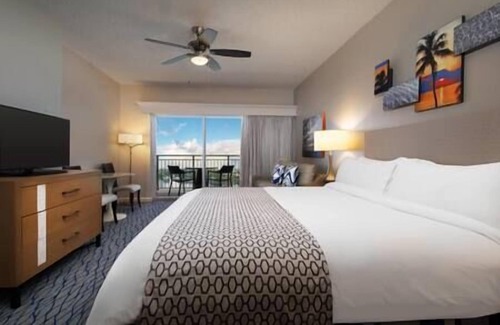 Bermuda Riviera Resort | Marriott's BeachPlace Towers, Beach, Pool, Hot Tub