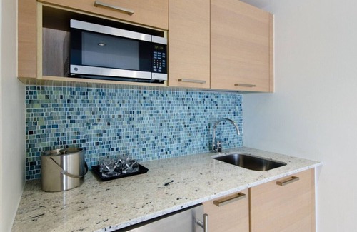 South Beach Resort | Marriott's Vacation Club Pulse, South Beach Studio , King