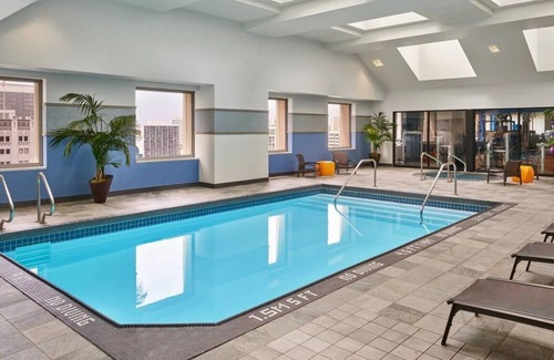 Civic Core Resort | Marriott Vacation Club Pulse San Diego- Hotel Room Sleeps 4!