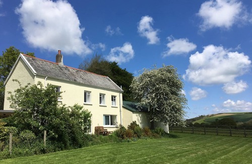 South Molton Cottage | MARSH COTTAGE, pet friendly, with a garden in North Molton