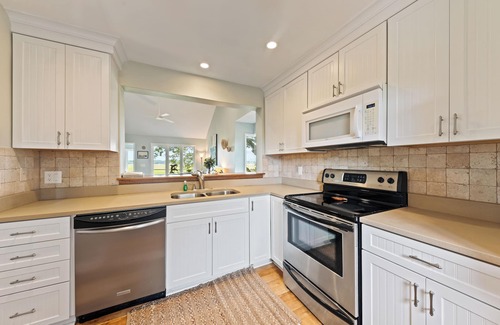 Seabrook Island House | Marsh View Creekwatch Villa! 2 BR/2.5 BA! Neighborhood Pool! Amenity Cards!