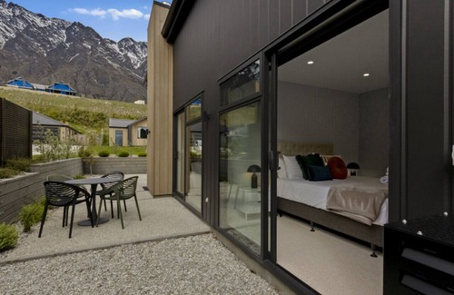 Kawarau Falls House | Marvellous on Muster-family home